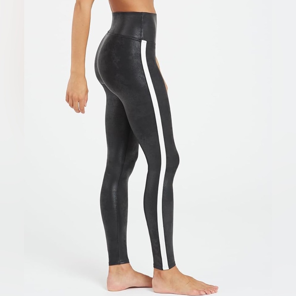 Spanx Faux Leather Stripe leggings size M